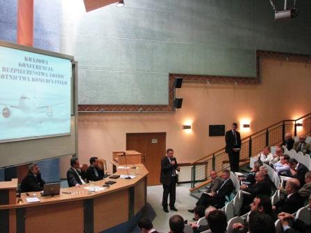 cat_4_12.jpg cat_4_12.jpg